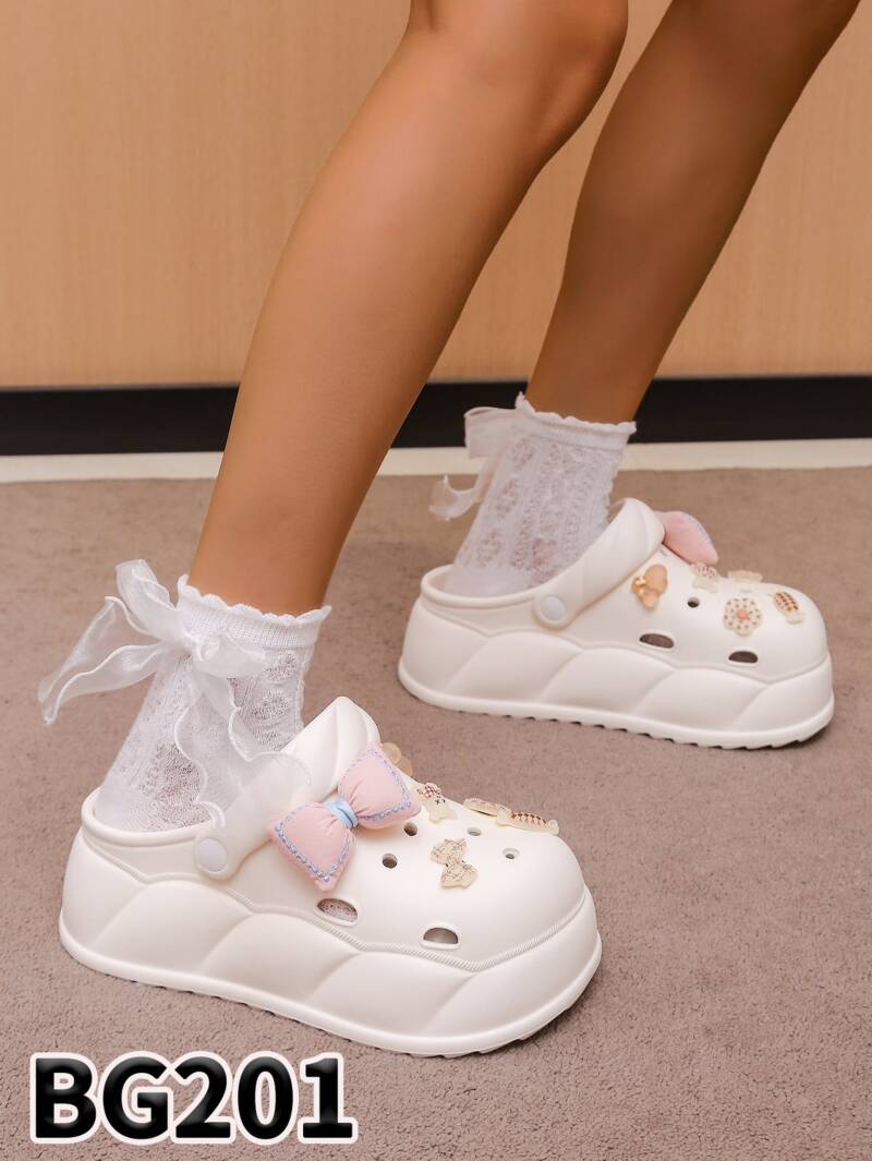 Klapki damskie Roz 36-41 / 12 par